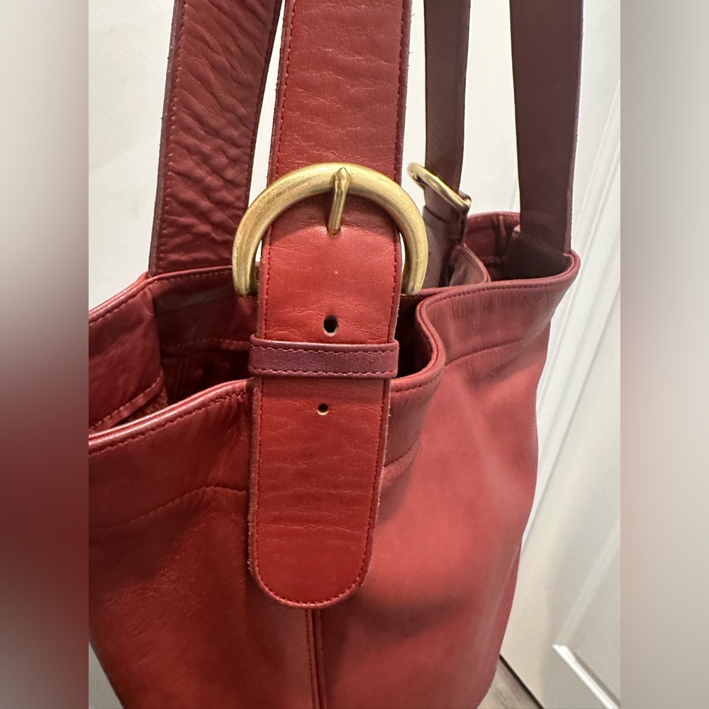 COACH Vintage Duffle SOHO XL cranberry Leather tote Bag - Picture 6 of 11